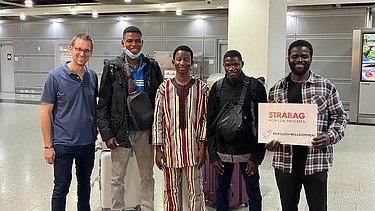 Evariste (rechts) bei seiner Ankunft in Deutschland