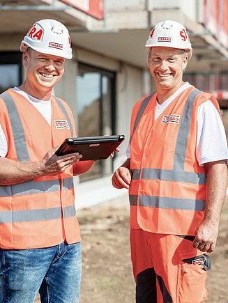 Stagiair die begeleiding krijgt