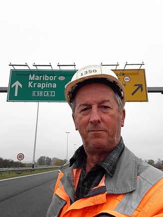 Bernard na gradilištu, izgradnja autocesta