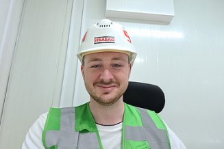 Daniel am Arbeitsplatz