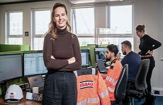 One woman and one man work in the service engineering department at STRABAG