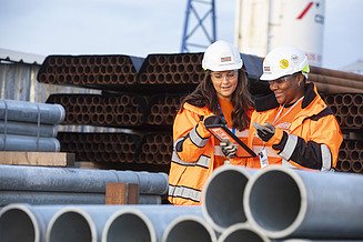 Photo trainee on construction machine