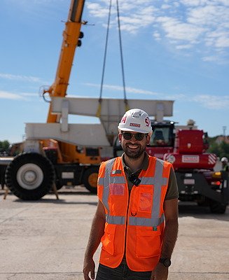 Mladen pored krana